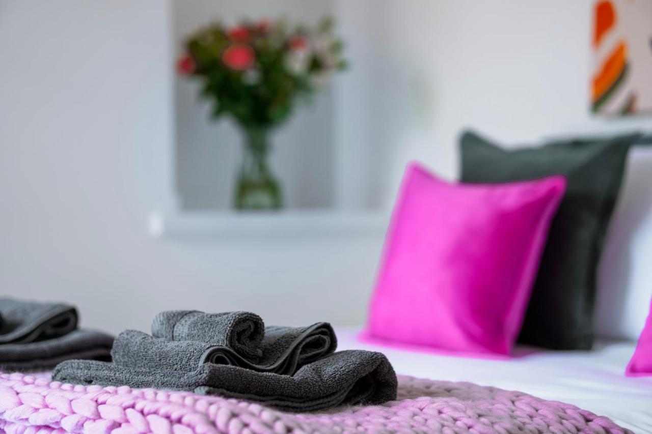Modern 2 Bedroom Flat - 15 Minutes To Liverpool Birkenhead Eksteriør bilde